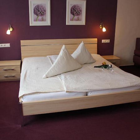 Weinstube Bycastors Hotell Treis-Karden Exteriör bild