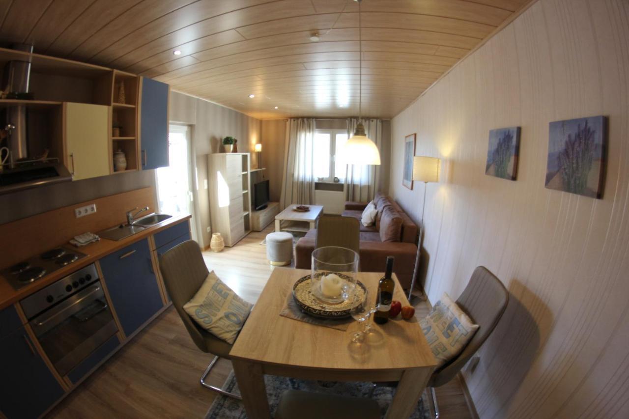 Weinstube Bycastors Hotell Treis-Karden Exteriör bild