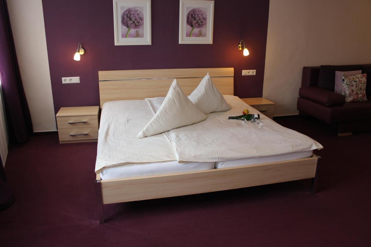 Weinstube Bycastors Hotell Treis-Karden Exteriör bild