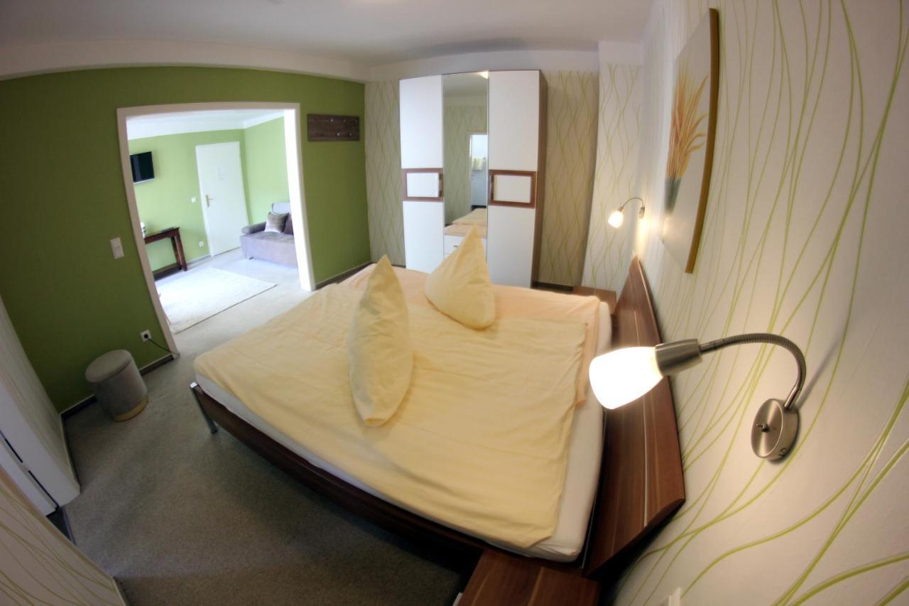 Weinstube Bycastors Hotell Treis-Karden Exteriör bild